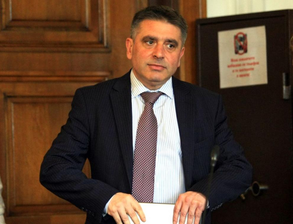 Министър Кирилов разкри какви ще са правата ни при карантина 