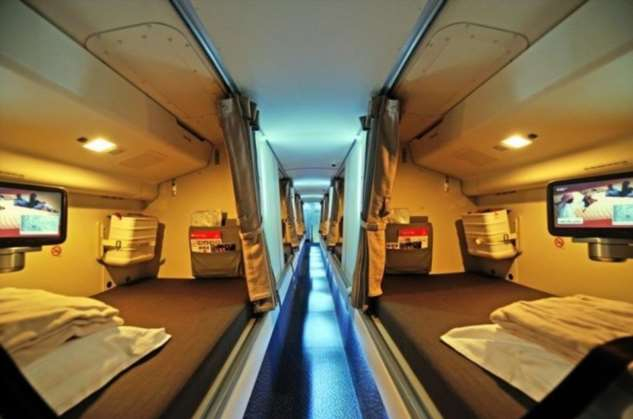 Секретни стаи и символи - за какво пътниците в самолетите дори не подозират