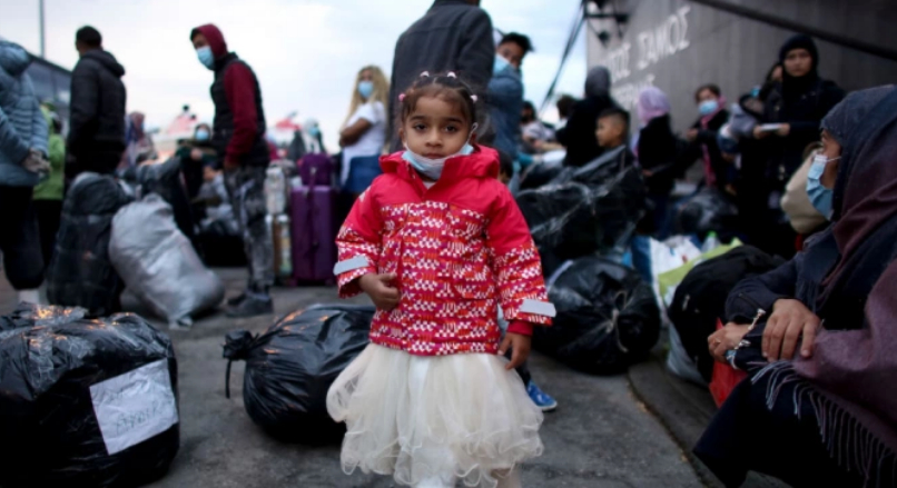 Гърция удължи до 21 май ограниченията в бежанските лагери