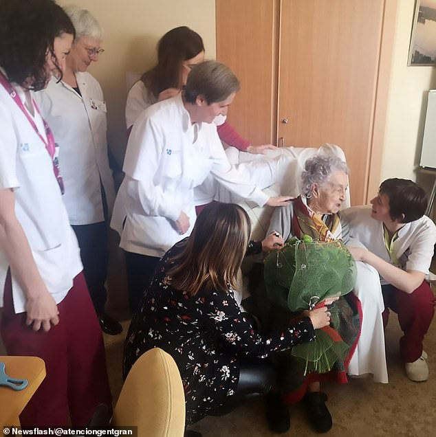 113-годишна, болна от коронавирус, се излекува ВИДЕО