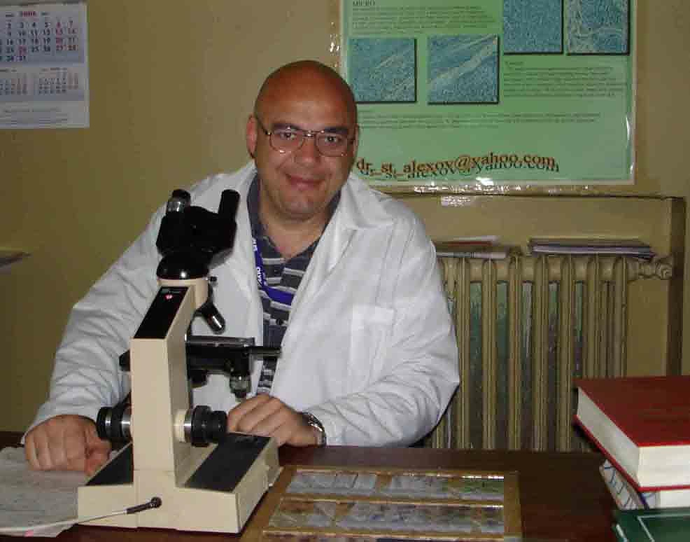 Патологът д-р Алексов с изненадваща теория за К-19: Умира се от... ВИДЕО 