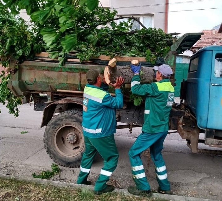 Свирепа стихия удари Враца! СНИМКИ