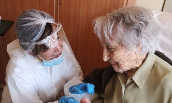 Най-възрастната жена в света, преборила COVID-19, разкри как е успяла 