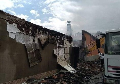 Къщата на китарист от известна група е изгоряла при огнения ад в Дупнишко СНИМКИ
