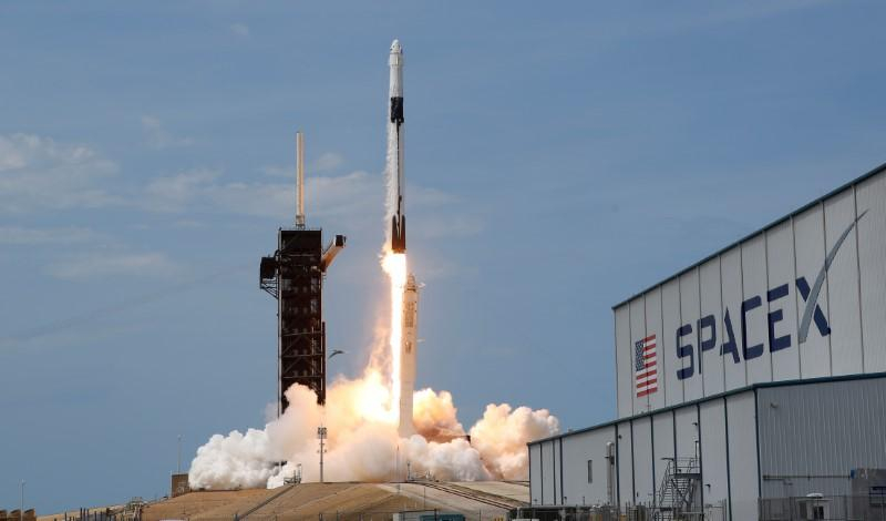 Анализ: Dragon на SpaceX сложи край на руския монопол в Космоса 
