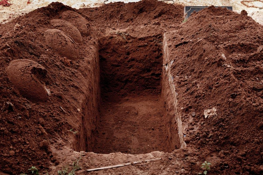 Жестоко наказание: Чорбаджия погреба жив свой работник заради... 