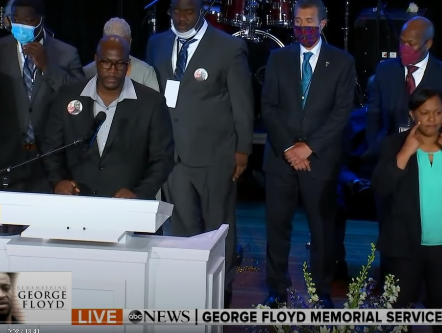 Започна възпоменателната церемония в памет на Джордж Флойд