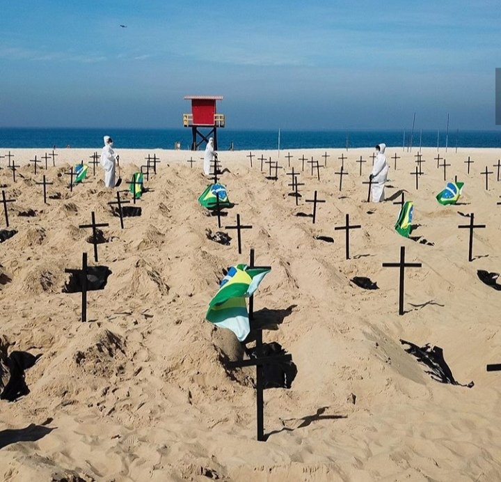 Най-известният плаж в Бразилия се превърна в гробище ВИДЕО