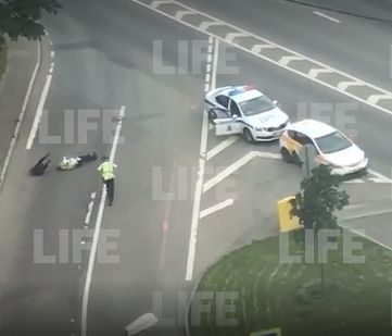 Ужас в Москва! Полицаи спряха такси за проверка, но ги застреляха ВИДЕО 18+