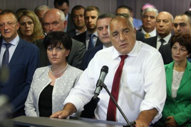 Депутатите с коментари за снимките на Борисов и дрона на Радев