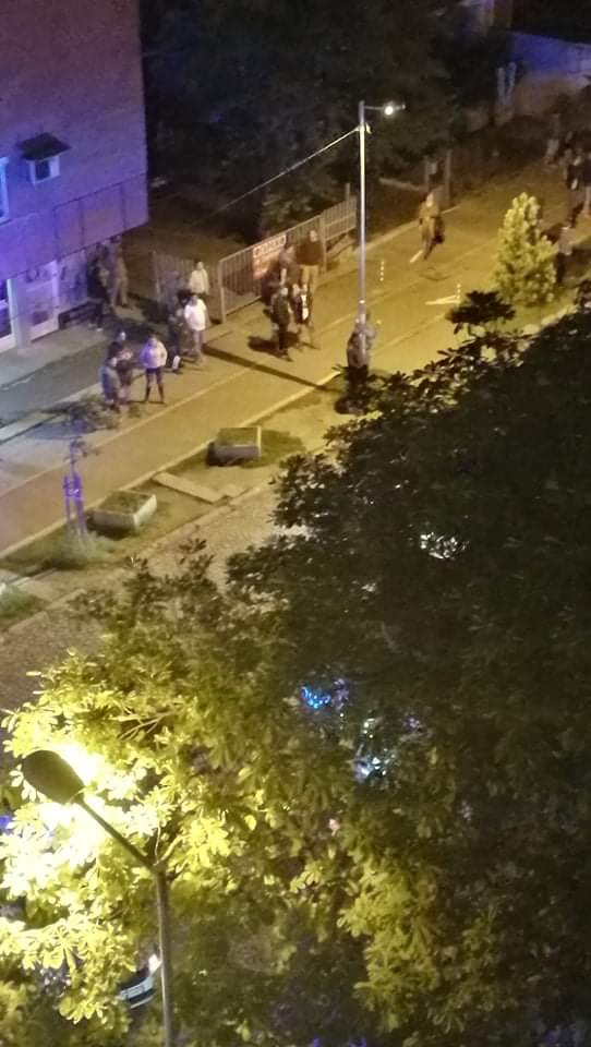 Сигнал до БЛИЦ: Силен взрив разбуди хората в центъра на София СНИМКИ