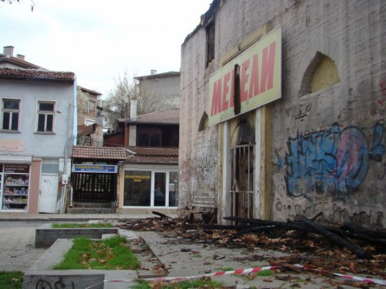 Не е истина на какво заприлича една от най-старите сгради в Пловдив СНИМКИ 