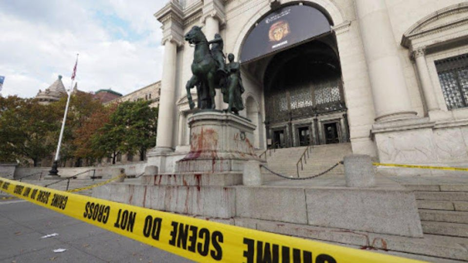 Няма край: Премахват паметника на Теодор Рузвелт в Ню Йорк, бил расистки