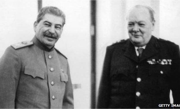 Циничната салфетка на Чърчил за подялбата на България и Балканите, предложена на Сталин СНИМКИ