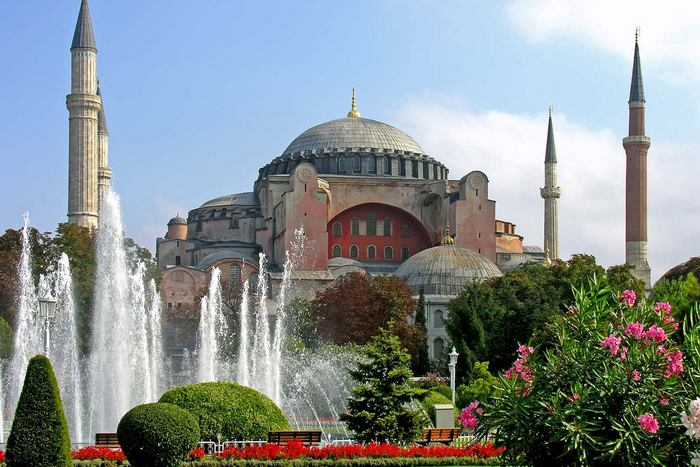 Анкара прие изявление на Майк Помпео да не се прави джамия от "Света София "с изумление"