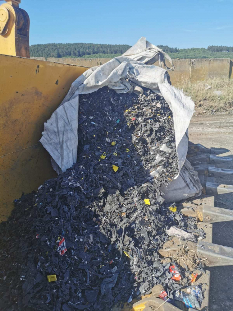 Прокуратурата с нови разкрития за отпадъците в Червен бряг СНИМКИ