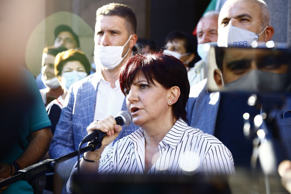 Караянчева: Готвим се за редовни избори след няколко месеца