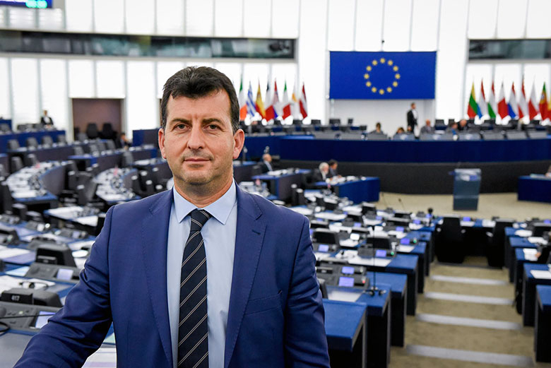 Евродепутат разкри колко много се е объркал Радев за България 
