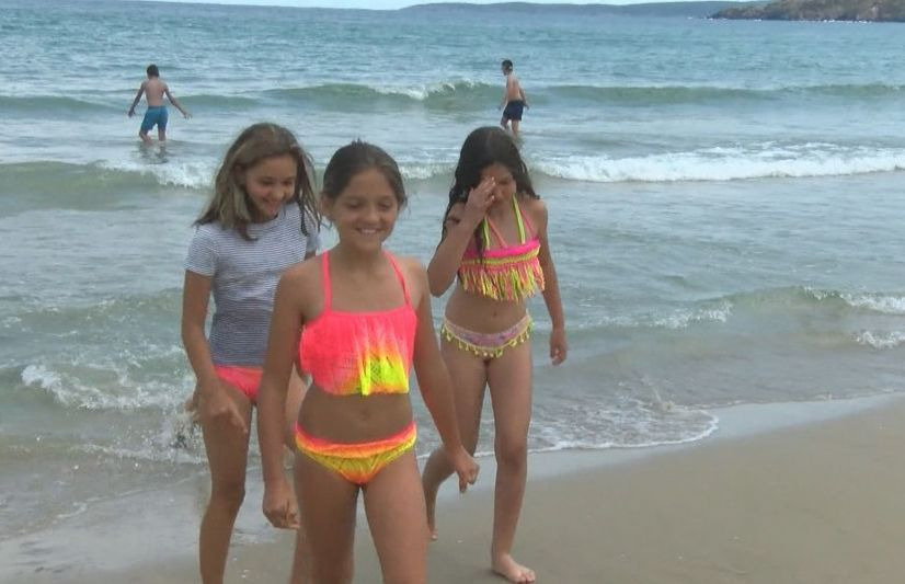 Малки деца направиха нещо невиждано на плажа край къмпинг Каваците