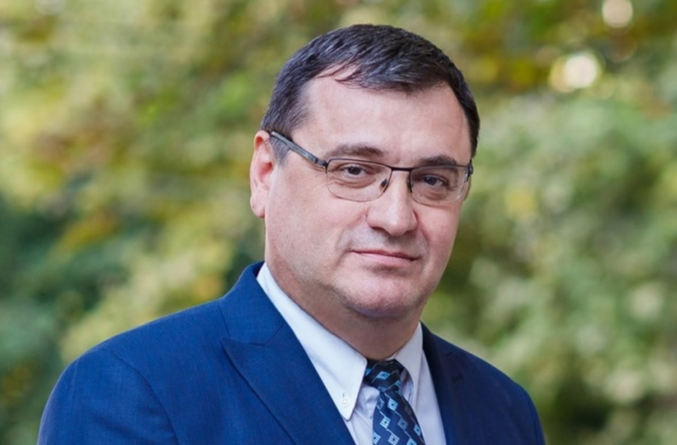 Славчо Атанасов: Борисов да направи крачка в страни и да отстъпи управлението на Дончев