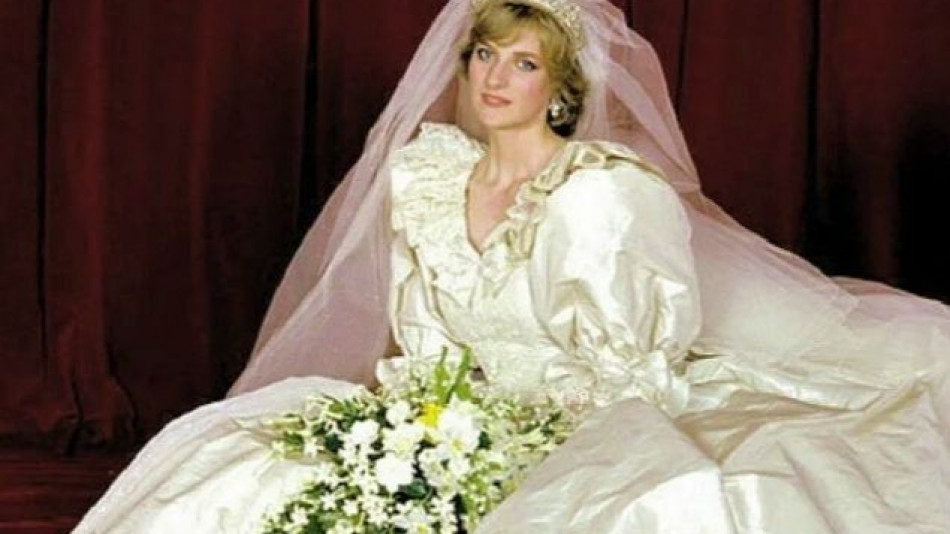 Детайли в сватбената рокля на Даяна предвещали, че бракът й ще завърши трагично