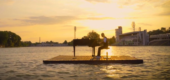 Невероятно! Музиканти вкараха роял в Марица СНИМКИ/ВИДЕО