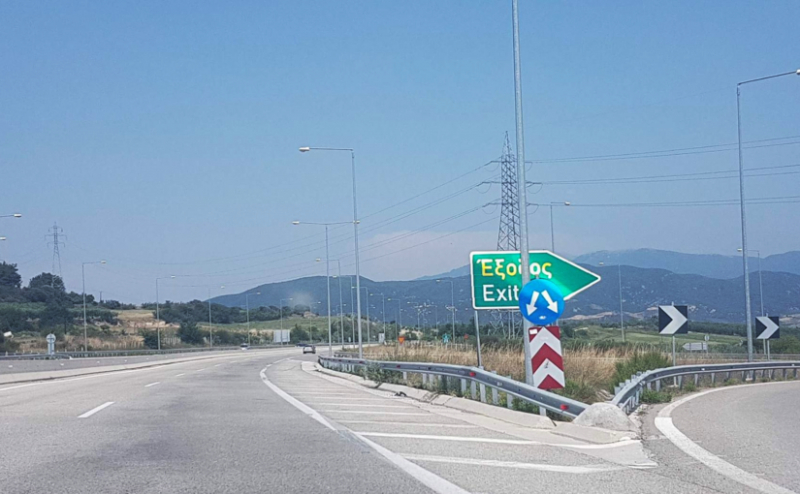 Пътуването в Гърция става кошмар: Нови правила и глоби за шофьорите!