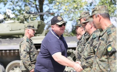 Каракачанов: Модернизацията на армията ще продължи