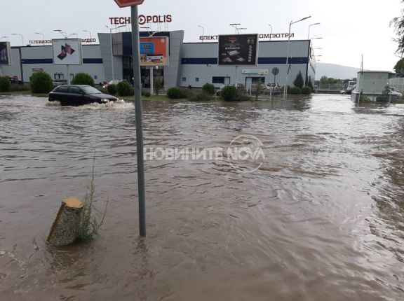 Северозападна България е под вода! Порои с градушки удариха региона СНИМКИ