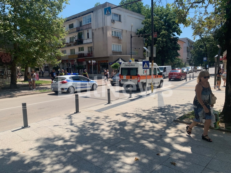 Мерцедес помете момиченце на пешеходна пътека във Враца СНИМКИ 