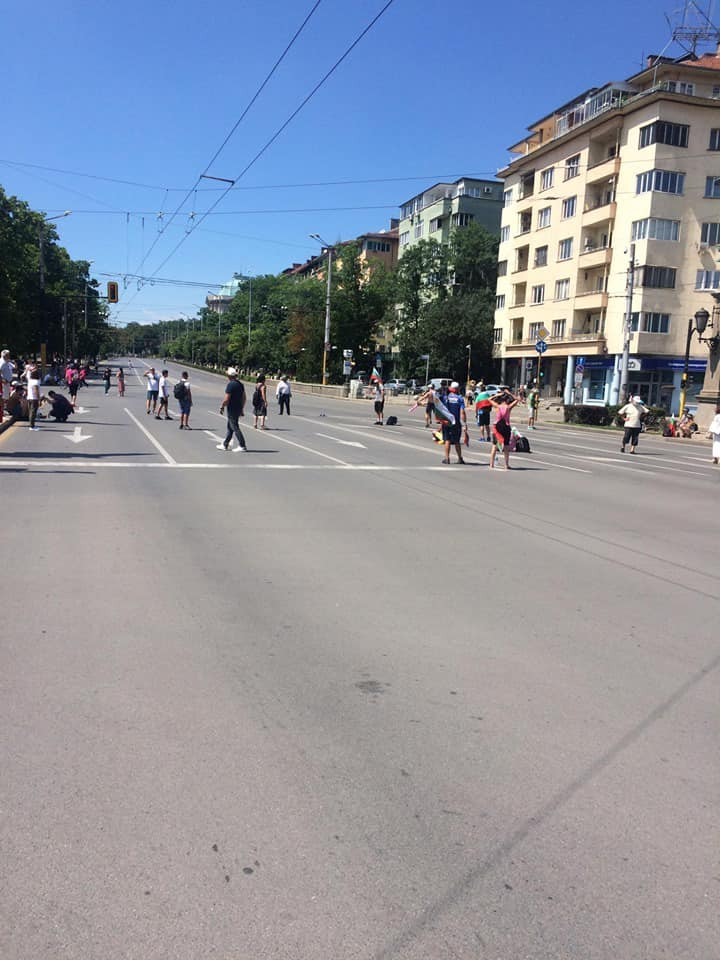 Колева: Ще ме прощавате, но 20 души блокирали бул.”България” в делничен ден не е протест, а анархия!