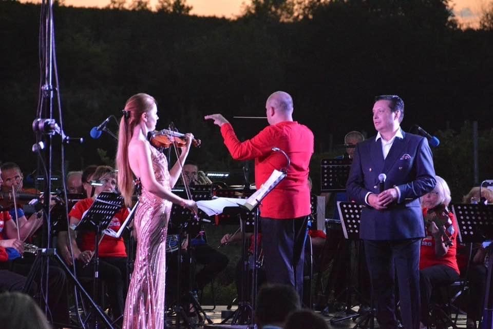 Концертите “SymphoNY Way” на Васил Петров продължават и през август
