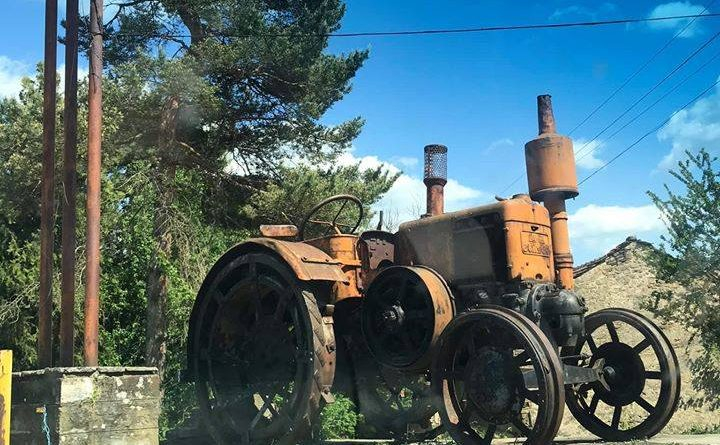 Апаши задигнаха уникален 100-годишен трактор в Килифарево СНИМКИ