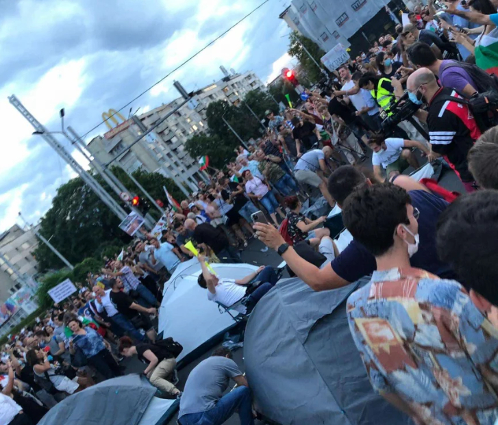 Крадци и пияници задържани при спецакцията по премахването на блокадата в Пловдив