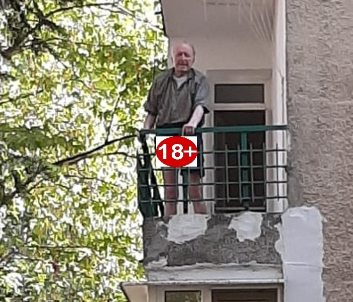 Дърт перверзник вее члена си пред деца във Враца, майки го снимаха ВИДЕО 18+
