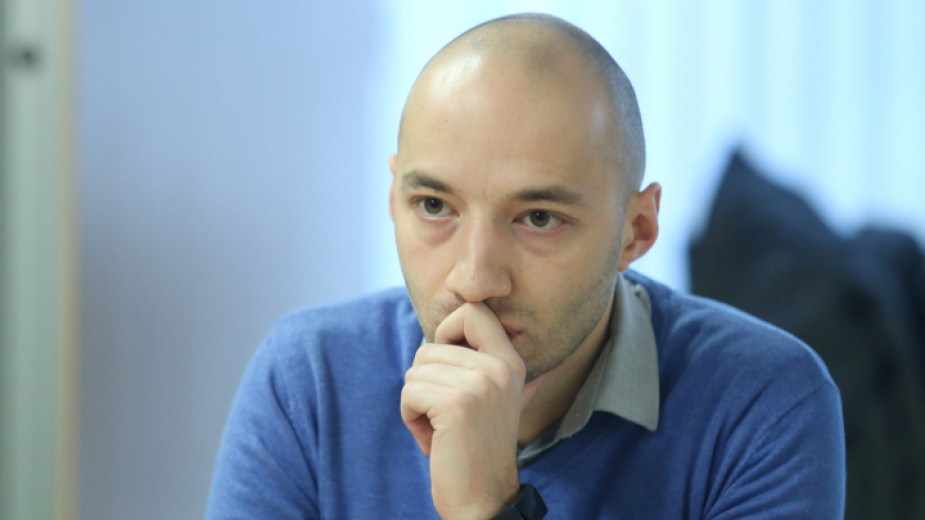 Димитър Ганев: Oставката на правителството е по-вероятната от тази на главния прокурор