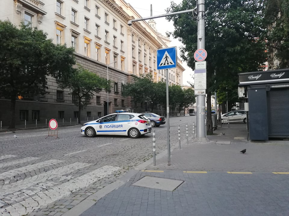 Извънредно! Спецакция на полицията, вдигнаха една от блокадите в София СНИМКИ