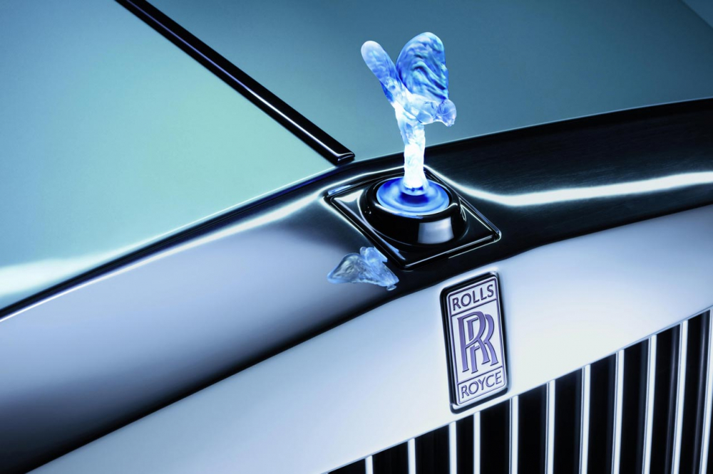 Rolls-Royce разясни какъв ще е новият луксозен Ghost СНИМКИ