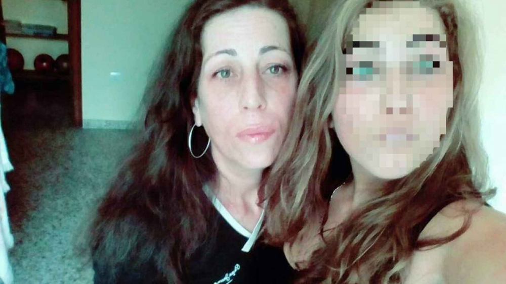 Испания се потресе от зверството на 18-г. нашенка, убила майка си СНИМКИ