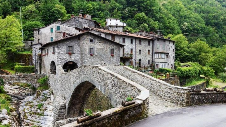 Къщи за 1 евро се харчат на поразия в този известен район в Италия
