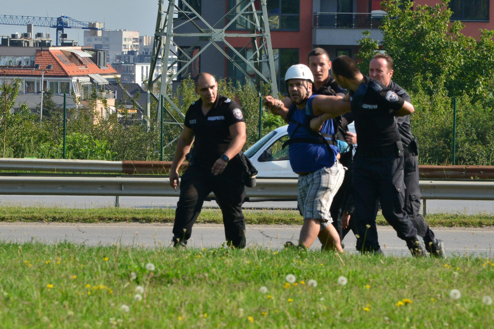 Арестуваха активист на "Боец" заради опасна изцепка! СНИМКИ