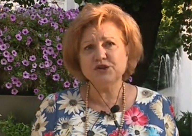 Менда Стоянова също предрече "пикантна промяна" при БСП за историческите рокади в България