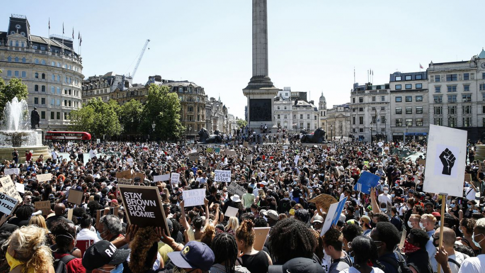 Бунтове зреят в Европа заради К-19! Хиляди окупираха Лондон, Берлин и Париж ВИДЕО