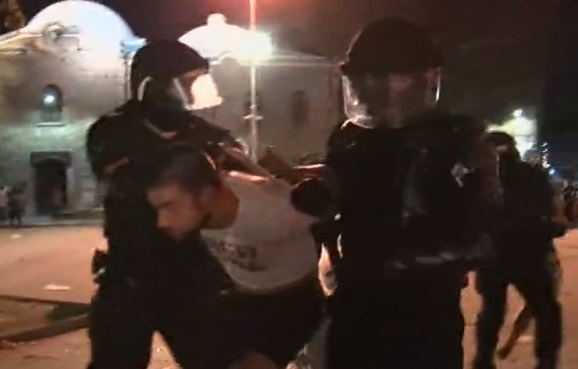 Полицията с извънредна акция сред протестиращите! ВИДЕО/СНИМКИ