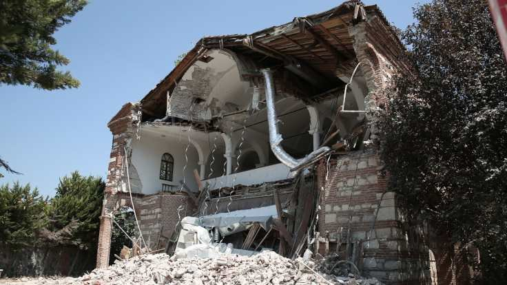 Турция разруши историческа гръцка православна църква в Бурса 