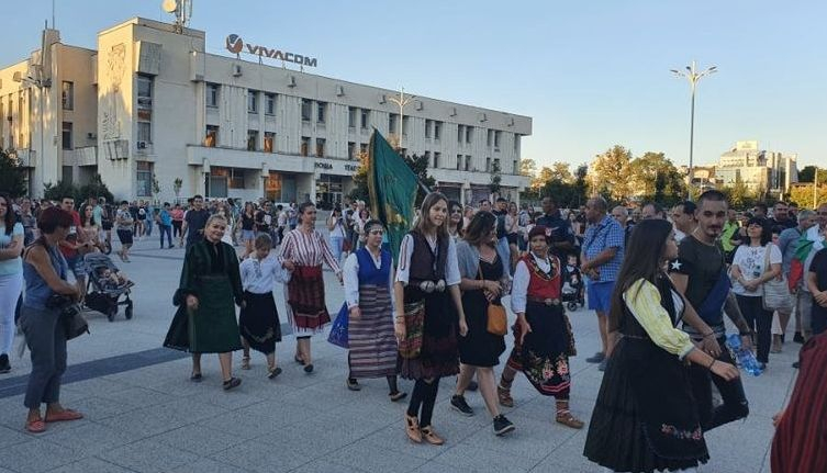Да живее България! Страхотна патриотична възстановка на Съединението в Пловдив ВИДЕО