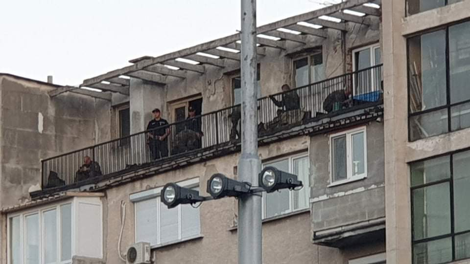 В Пловдив почерня от полиция и жандармерия, пиле не може да прехвръкне  СНИМКИ