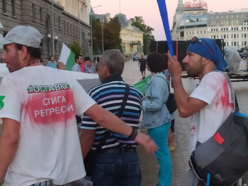 60-и ден на протести, участниците се броят на пръсти СНИМКИ