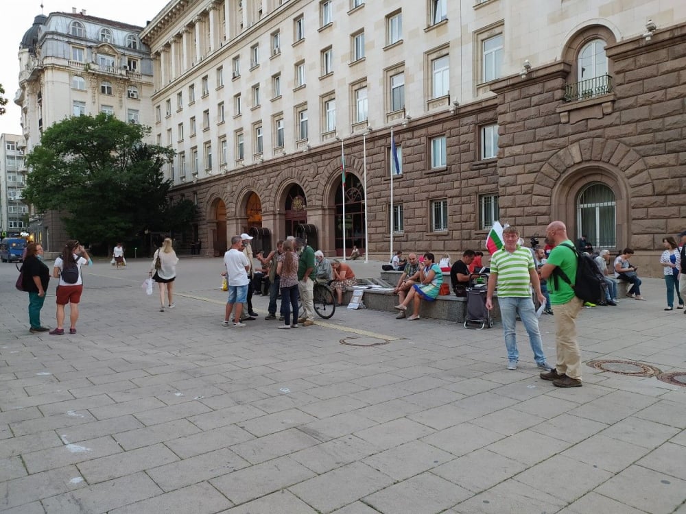 Такава жалка гледка на протеста не е имало СНИМКИ