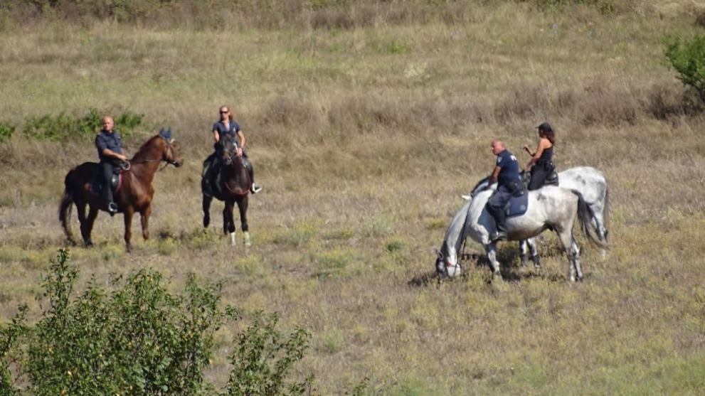 Първо ВИДЕО: Полиция приближава имението на братя Галеви в акция по издирване на Янек 